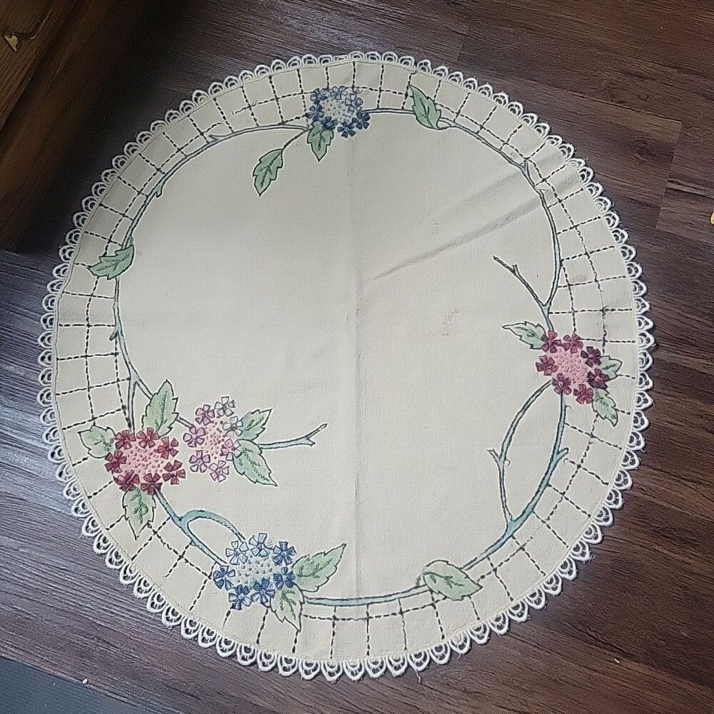 Antique Hand Embroidered Linen Round Tablecloth Lace Edge 32" Art Nouveau FLAW